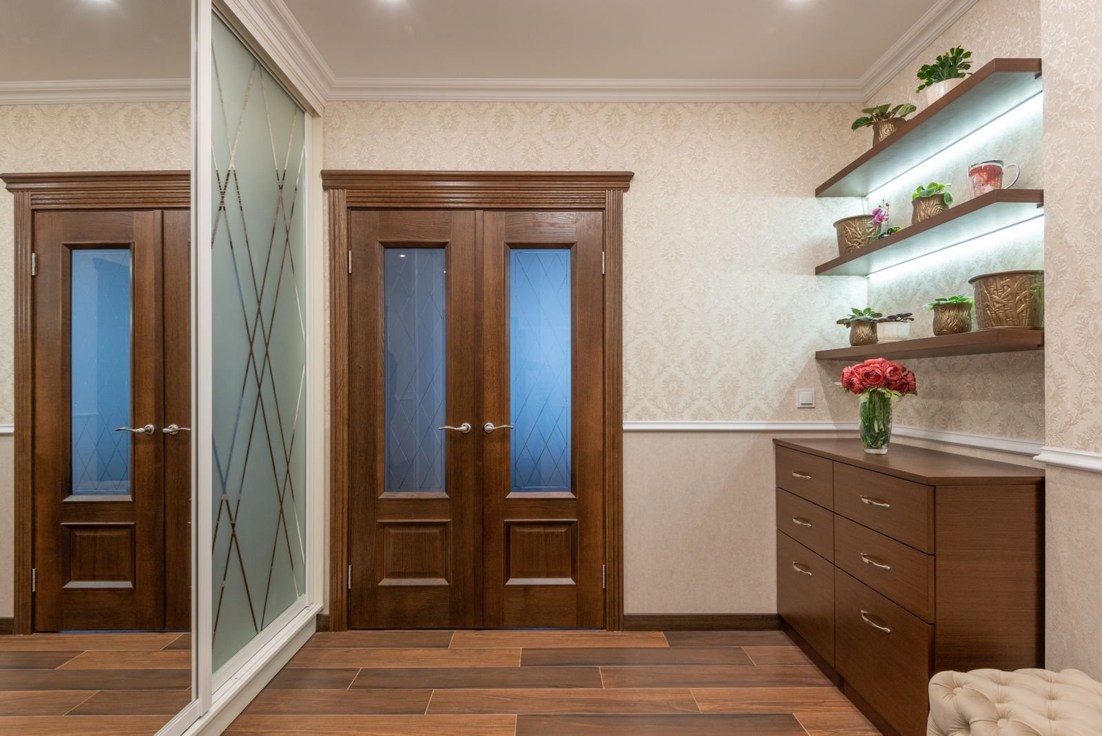Interior with wooden doors used to illustrate internal door sizes